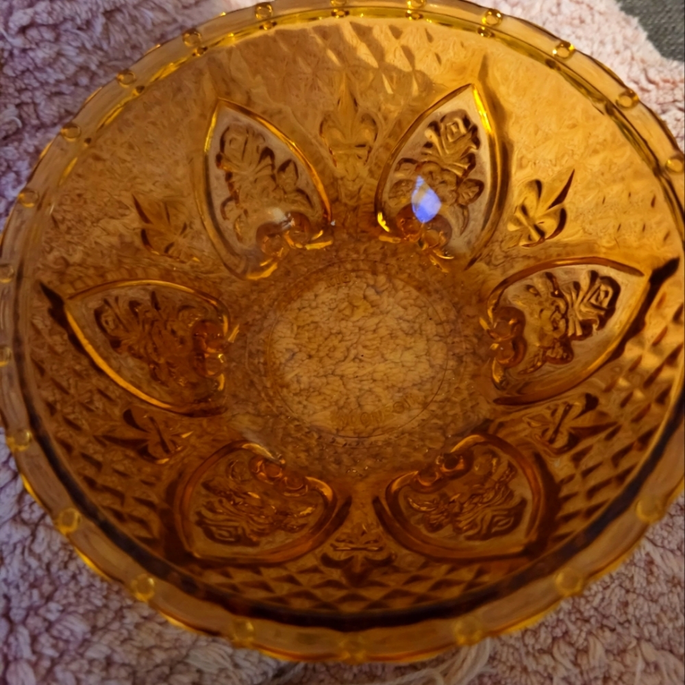 Amber glass bowl